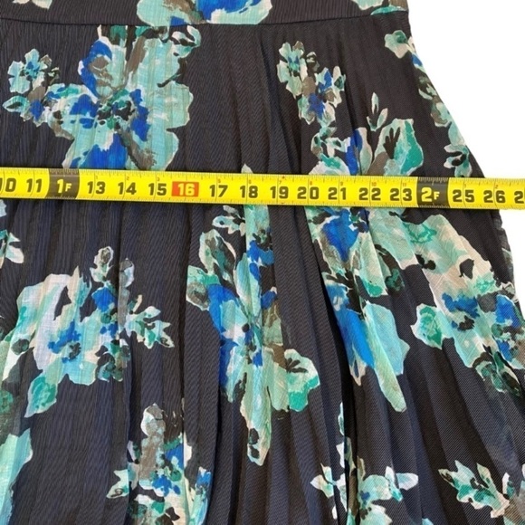 Ann Taylor Factory Y2K Twee Pleated Dark Floral A-line Skirt Knee Length Sz 14 - Picture 15 of 15